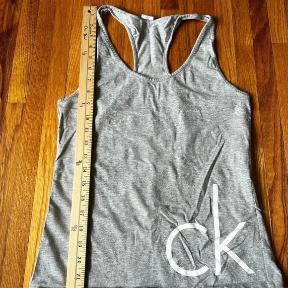 Calvin Klein workout tank - Picture 1 of 4